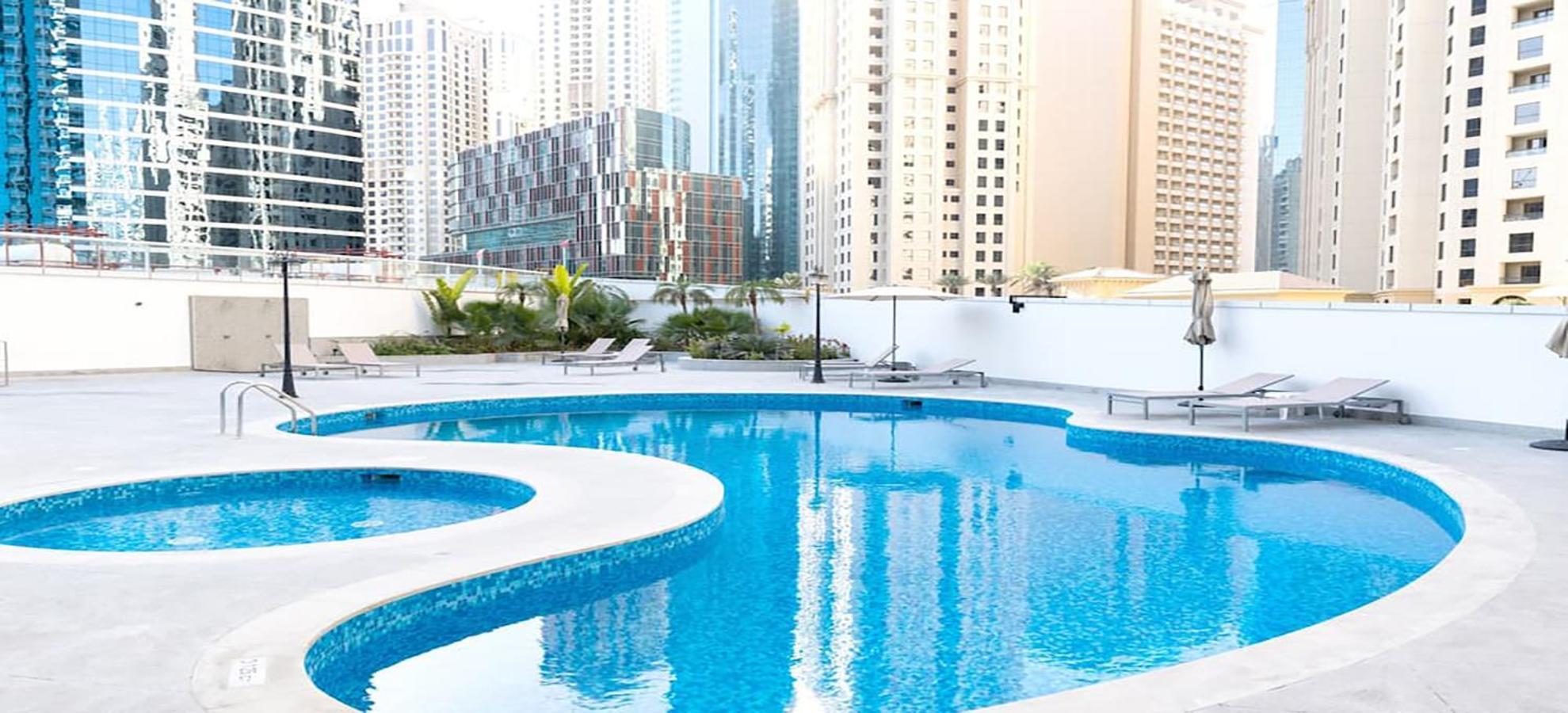 Walk To The Beach Or Enjoy The Amazing View From The Balcony Apartment Dubai Exterior photo