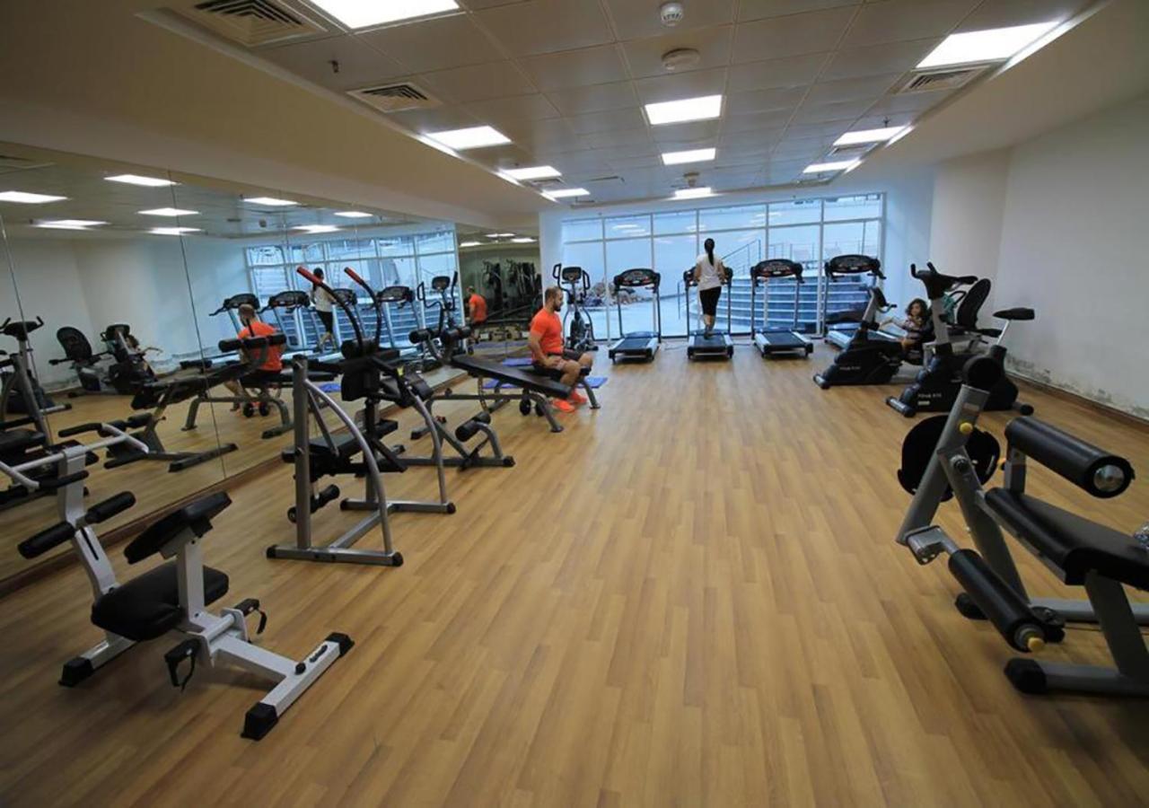 Walk To The Beach Or Enjoy The Amazing View From The Balcony Apartment Dubai Exterior photo
